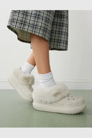 Crocs Zuecos color piedra pómez unisex cono forro de piel sintética Furever Crush de
