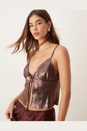 Miss Selfridge Top de tirantes de satén de