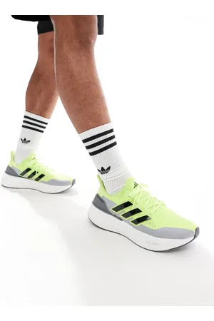 adidas Zapatillas de deporte verdes y blancas Ultraboost 5 de adidas Running