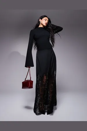 River Island Falda negra de satén con bajo de encaje de