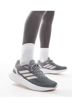adidas Zapatillas de deporte grises y rosas RunFalcon 5 de adidas Running