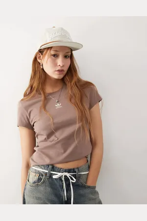 adidas Camiseta marrón de corte slim Essentials de