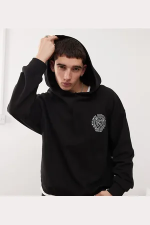 COLLUSION Sudadera corta negra de corte cuadrado con capucha y emblema de