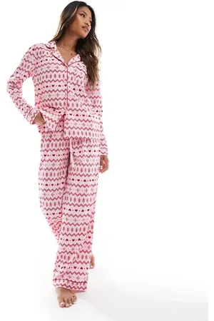 Boux Avenue Pijama de top de manga larga y pantalones con estampado navideño de grecas alpinas de felpa de