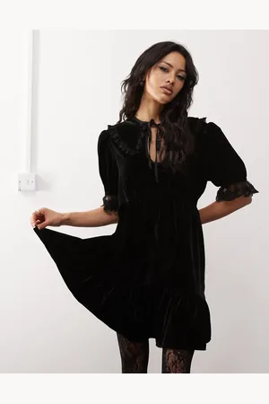 Reclaimed Vestido de tarde corto de terciopelo con solapas de