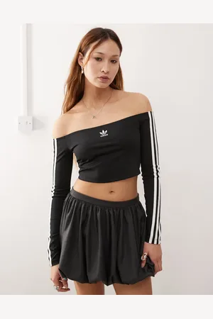 adidas Camiseta negra de manga larga con escote Bardot Adicolor de