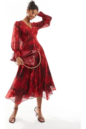 Forever New Vestido largo rojo de manga larga con estampado de rosas de