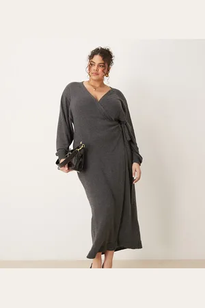 Pretty Lavish Vestido semilargo cruzado de punto Beau de