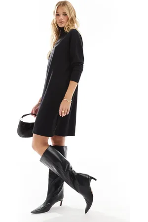 French Connection Vestido corto con cuello vuelto de punto suave de