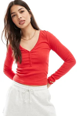 Cotton On Top rojo rebelde de manga larga con cuello panadero de pico de canalé de Cotton On