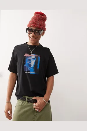 Weekday Camiseta negra de corte cuadrado extragrande con estampado gráfico de caras "Young" de