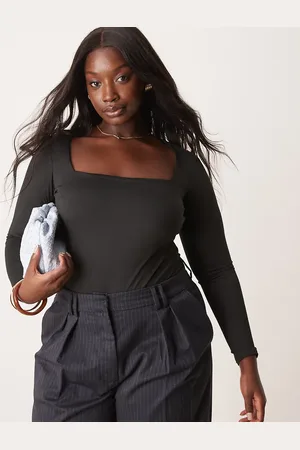 New Look Body de manga larga con cuello cuadrado de New Look Curve