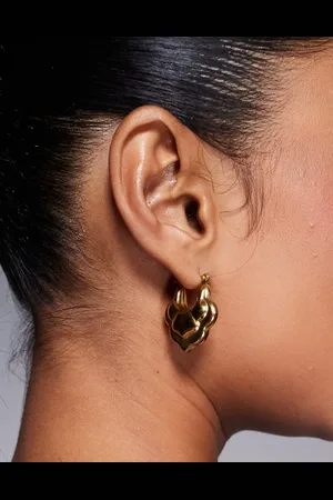 Neck On The Line Pendientes de aro de estilo vintage con diseño floral tridimensional chapados en oro de