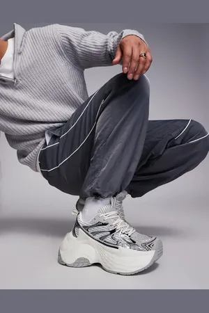 ASOS Zapatillas de deporte grises y plateadas con suela gruesa de