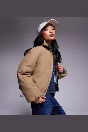 ASOS Chaqueta acolchada beis de corte depurado con solapas de punto de ASOS DESIGN Petite-Verde