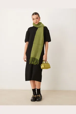 Gina Tricot Vestido semilargo de estilo camiseta de punto de