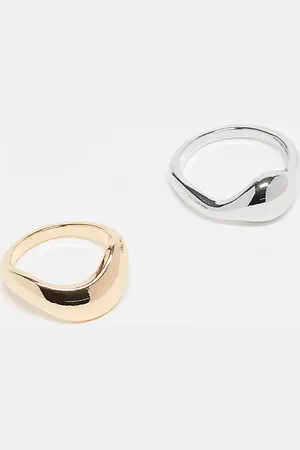 ASOS Pack de 2 anillos de varios colores con diseños variados efecto metal fundido de