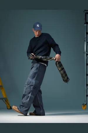 ASOS Pantalones cargo grises muy holgados con lavado intenso de