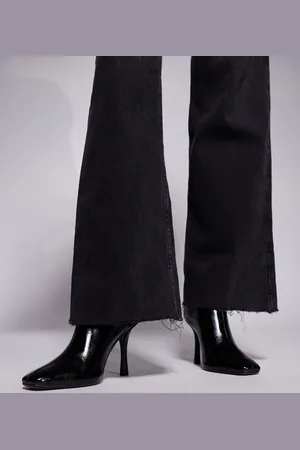 River Island Botas negras de tacón de estilo depurado con punta oblicua de