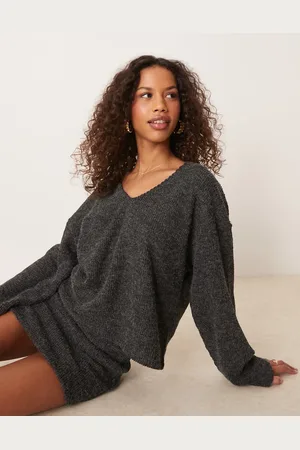 ASOS Top carbón con cuello de pico de punto bouclé acanalado mullido de (parte de un conjunto)