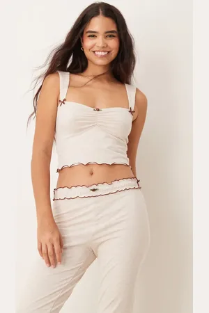 The Frolic Top de pijama corto color jaspeado con pecho fruncido y bordes ondulados en contraste exclusivo de (parte de un conjunto)-Beis neutro