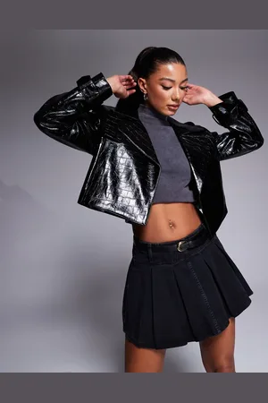 River Island Gabardina corta negra de cuero sintético de