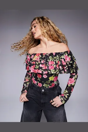 AFRM Body de manga larga con estampado de rosas, escote Bardot y volantes Saylor de -Multicolor