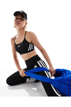adidas Sujetador deportivo de sujeción ligera con detalle de 3 rayas Essentials de adidas Training