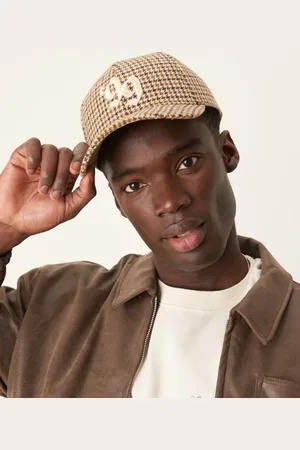 ASOS Gorra con estampado de pata de gallo pequeño y diseño bordado de