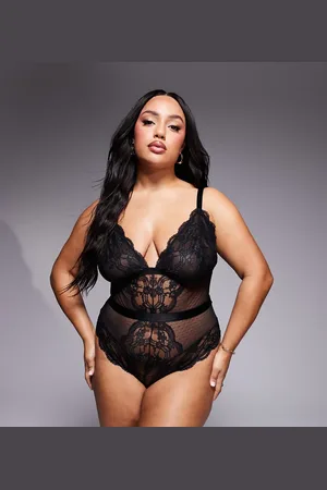 ASOS Body sin aros de encaje Lola de ASOS DESIGN Curve