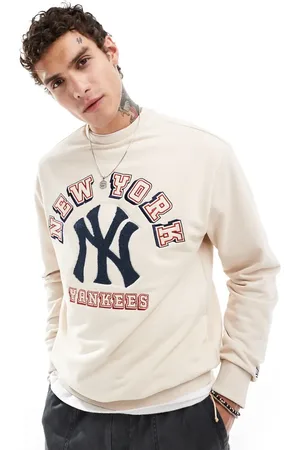 New Era SUdadera color de manga larga con logo de los NY Yankees de -Blanco