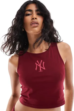 New Era Top corto sin mangas con logo de los NY Yankees de -Rojo