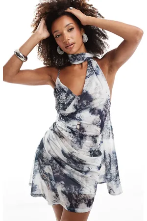 ASOS Vestido corto de tirantes con estampado marmolado y fular drapeado al cuello de malla de -Multicolor