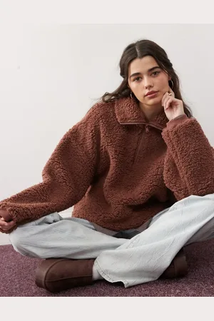 Miss Selfridge Top marrón con media cremallera de borreguito de