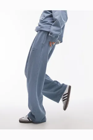Topshop Joggers azules de pernera recta con estampado gráfico "St. Germain" de (parte de un conjunto)