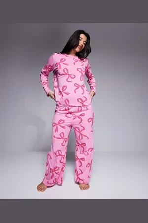 In The Style Pijama de pantalones y top de manga larga con estampado de lazos de