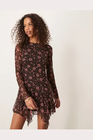 New Look Vestido corto negro de manga larga con estampado de florecitas de malla de
