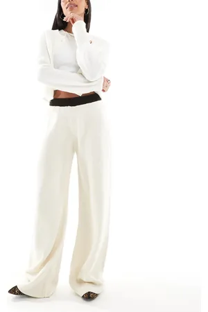 Miss Selfridge Pantalones de pernera ancha con cinturilla marrón chocolate en contraste de punto de -Blanco