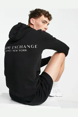 Armani Exchange Sudadera negra sin cierres con capucha y logo en el centro del pecho de
