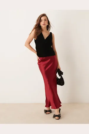 Gina Tricot Falda larga rojo con detalle de godets en el bajo de la parte trasera de satén de