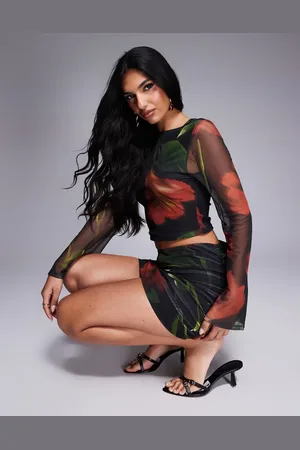ASOS Top negro con estampado floral, mangas ángel y espalda abierta con lazada de malla de (parte de un conjunto)-Multicolor