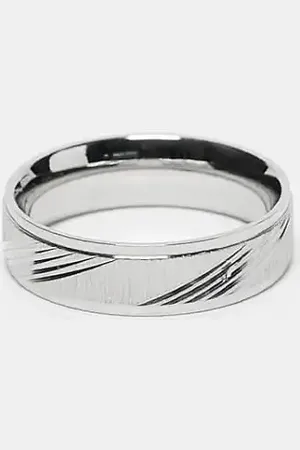 ASOS Anillo con diseño grabado horizontal de acero inoxidable resistente al agua de