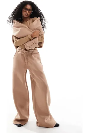 Miss Selfridge Joggers color moca de pernera ancha de tejido de sudadera grueso con forro de felpa de (parte de un conjunto)-Marrón