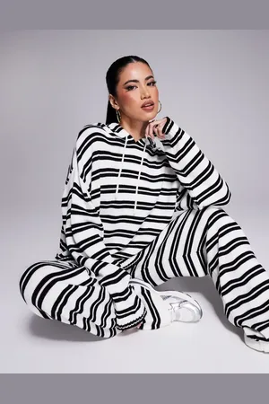 ASOS Sudadera negra y blanca a rayas con capucha de punto de (parte de un conjunto)