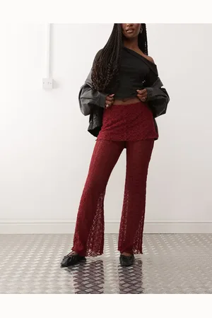 Noisy May Pantalones oscuro con detalle de falda superpuesta de encaje de