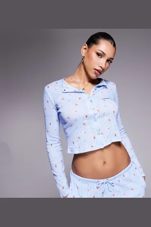 Kaiia Top de pijama azul pastel con estampado de florecitas y botones de punto pointelle exclusivo de (parte de un conjunto)