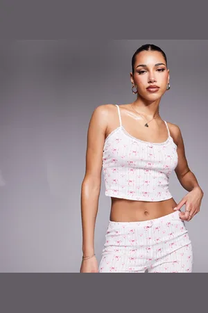 Kaiia Top de pijama blanco de tirantes con estampado de lazos y detalle de rosa de pointelle exclusivo de (parte de un conjunto)-Multicolor