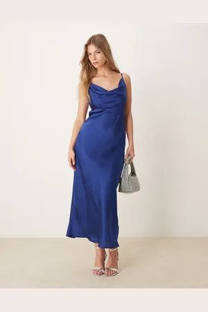 New Look Vestido midi azul medio con cuello desbocado de satén de