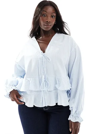 ASOS Top azul a rayas de manga larga con lazada delantera y volante en el bajo de ASOS DESIGN Curve-Multicolor