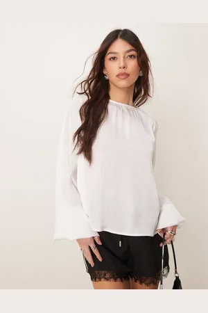 ASOS Blusa blanco marfil con mangas voluminosas de satén de